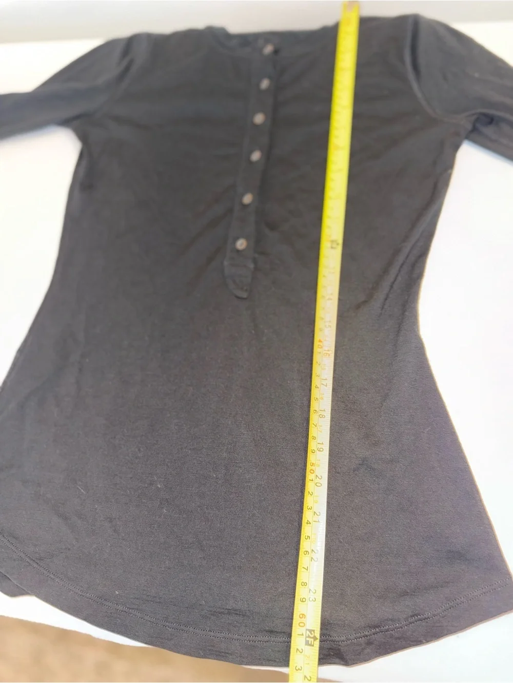 Lululemon Women Black Long Sleeve Henley Long Sleeve button Top Size Small
